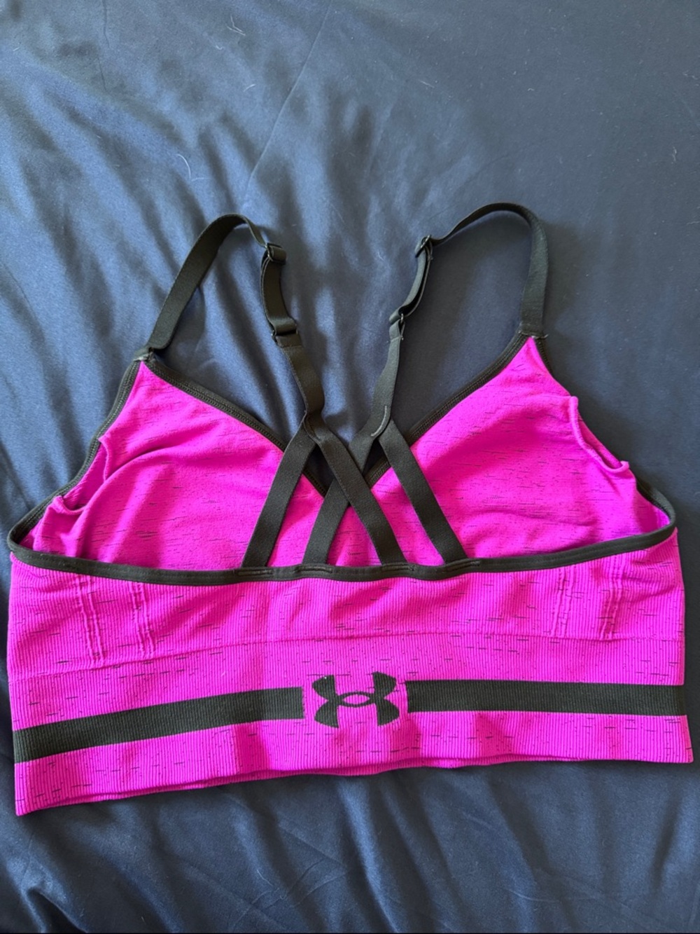 Under Armour Black and Magenta/ Hot Pink Sports Vanish Seamless Sports Bra - Picture 2 of 4